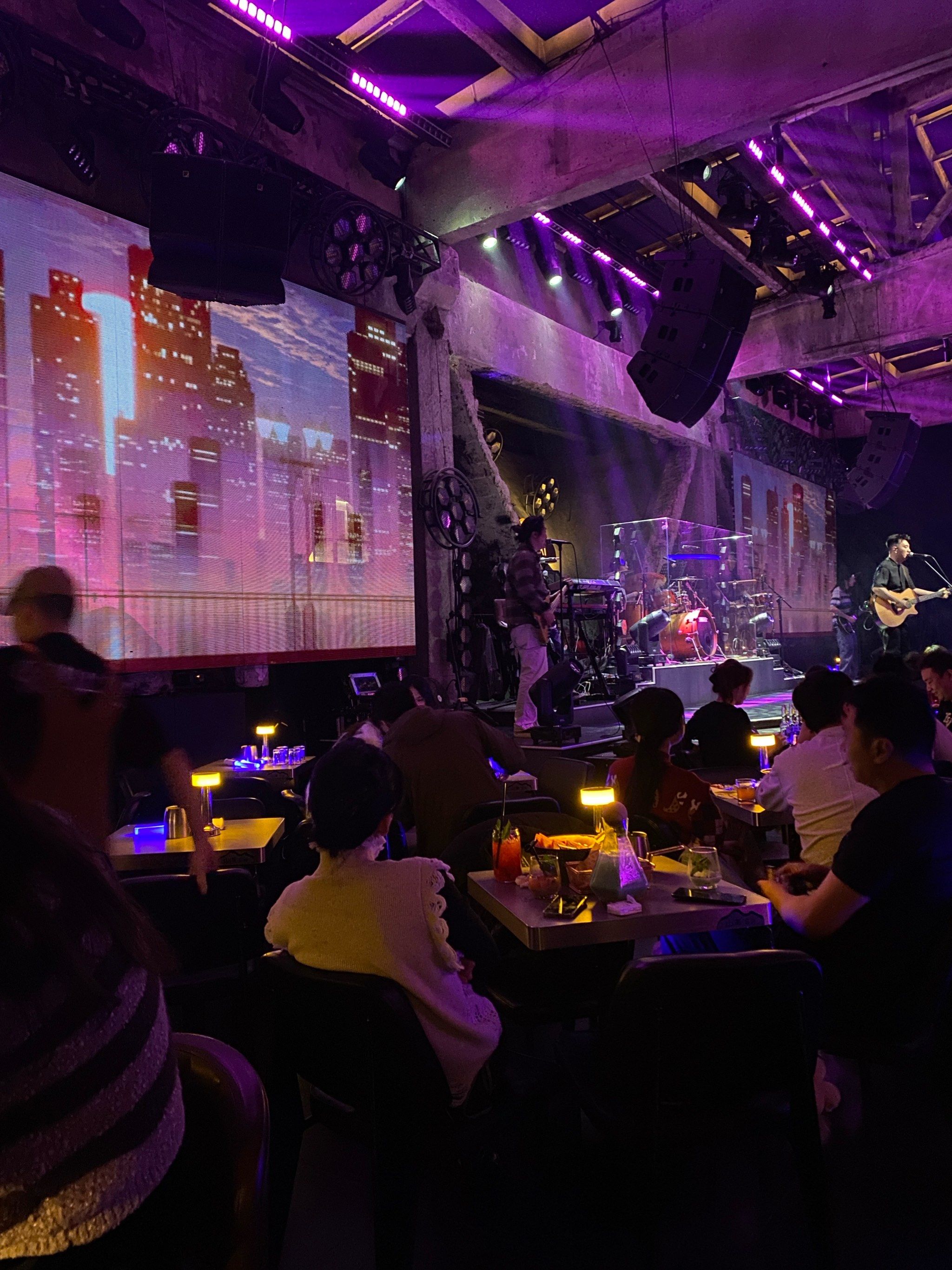 超好玩的live house酒吧!氛围超好呀