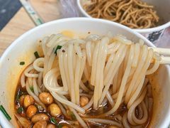 -覃肥叔桂林米粉(粮道街店)