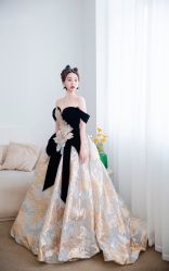 -洋洋婚纱品牌集合店