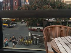 景观位-星巴克臻选(北京前门大街店)