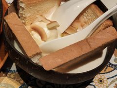 -云海肴·汽锅鸡·云南菜(天山百盛优客店)