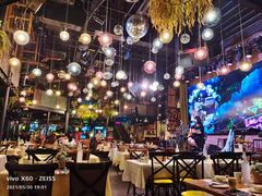 -胡桃里音乐酒馆(白云五号T5 MALL店)