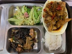 火腿炒双花-北大学一食堂