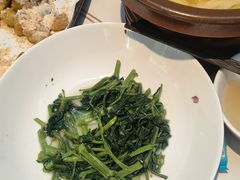 -阿瓦山寨·湘菜现炒·剁椒鱼头王(咸阳总店)