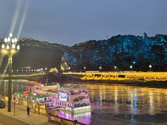 -中国宜宾·长江地标广场