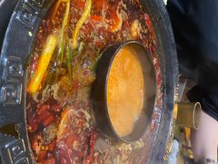 -黄潇洒老火锅(九眼桥宏济巷店)