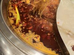 -老房老舍重庆火锅(假日城市店)