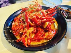 金牌蒜香小龙虾-小田油焖小龙虾(双井店)