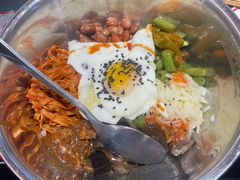 素什锦大铁盆拌饭-堂堂小伙夫·辽宁小吃大排档(京西大悦城店)