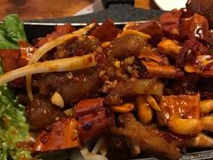 火辣猪肘铲-小木屋米酒店总店