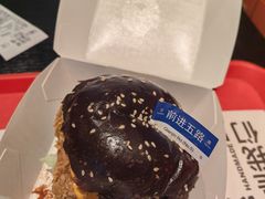 辣芝士鸡腿堡-前进5路汉堡炸鸡(汉街skp店)