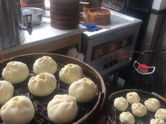 鲜肉包子-阿依娘镇店豌杂面(三峡广场店)