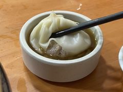 -莱莱小笼·乔艾