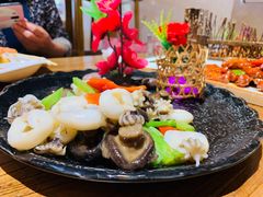 花枝墨鱼仔-东来菜馆•手抓海鲜家常菜•海鲜锅贴(鸽子窝店)