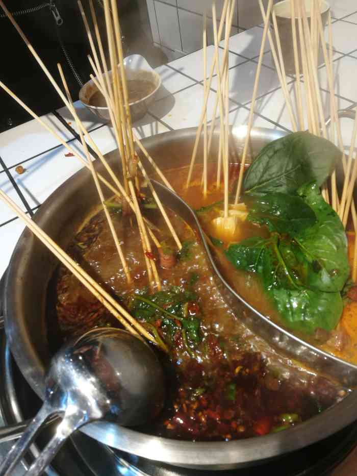 王胖胖牛肉串串火锅-"一周至少1-2次 刚开始团购 后面办了会.