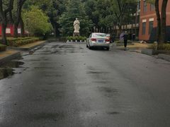 -上海理工大学附属杨浦少云中学