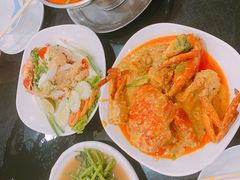 -J Daeng Seafood