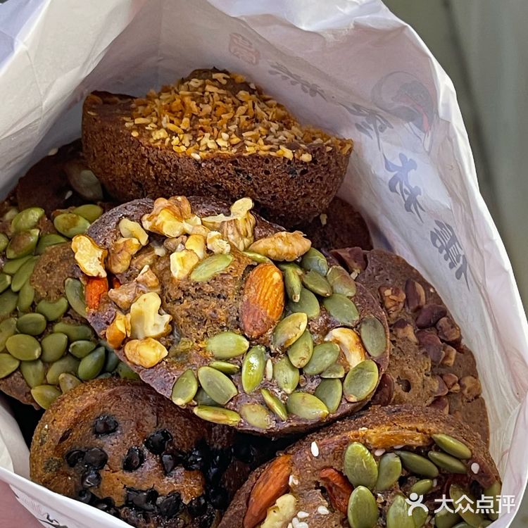 谁懂‼️这家枣糕料多到满出来