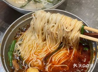 消失了两年的小锅米线，它又回来了