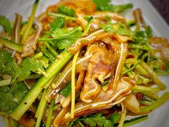 猪耳朵拌瓜条-东北风味思缘食府(对湖路店)