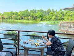 -上海怡沁园度假酒店