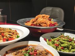 -辣尚瘾·烤鱼·新川菜(牡丹园直营店)