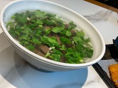 馋口鸭血-馋三尺蟹粉小笼(人民广场店)