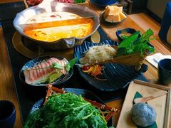 -湊湊火锅·茶憩(南京东路悦荟店)