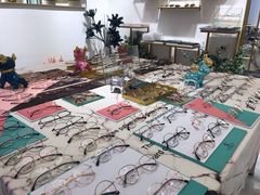 -肆兮眼镜·蔡司·徕卡战略合作店(大坪店)