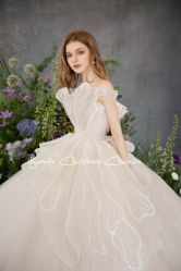 -Renee芮亦婚纱(原丽莎)