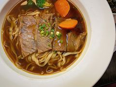 康师傅金牌红烧牛肉面-康师傅私房牛肉面(申虹店)