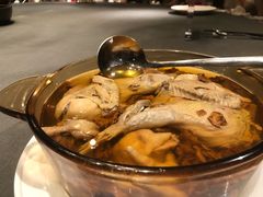 鸡油菌炖野山鸡-京参園海鲜餐厅