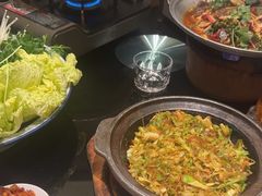 -帅巴人舅母子腊蹄民俗村