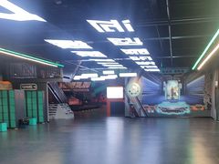 -极限PLAY运动娱乐新世界·团建派对潮玩休闲馆·室内蹦极高空游乐园