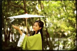 -汉仪华裳汉服馆(打浦桥店)