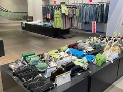 -URBAN REVIVO(深圳华润万象天地店)