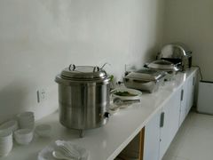 -卡罗酒店(东门晒布地铁站店)