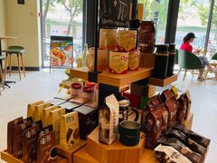 零售区-星巴克(广州恒宝广场店)