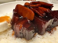元宝目鱼红烧肉-屋里厢上海菜馆