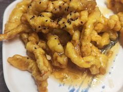 糖醋里脊-闫府私房菜·百年鲁菜(恒隆店)