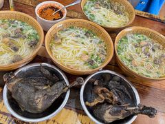 -正宗李家土鸡米线店