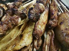 -何师烧烤·香辣蟹·川菜·30年老品牌(太古里旗舰店)