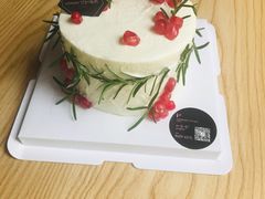 森系石榴动物奶油蛋糕-艾加柒克蛋糕茶歇甜品台(春熙路店)