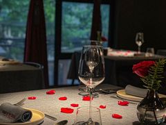 -弦月窗LUNETTE BY AMANDA(复兴路店)