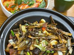 -云海肴·汽锅鸡·云南菜(天山百盛优客店)