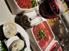 -海底捞火锅鲜切牛肉主题店(长寿路店)