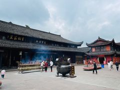 -峨眉山报国寺