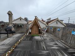 -小草屋轰趴馆别墅派对新场团建家庭聚会