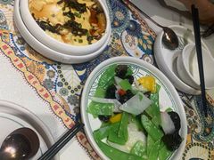 -云海肴·汽锅鸡·云南菜(天山百盛优客店)