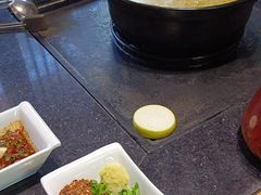 -有一锅·野生菌黑山羊腊排骨火锅(古城北门店)